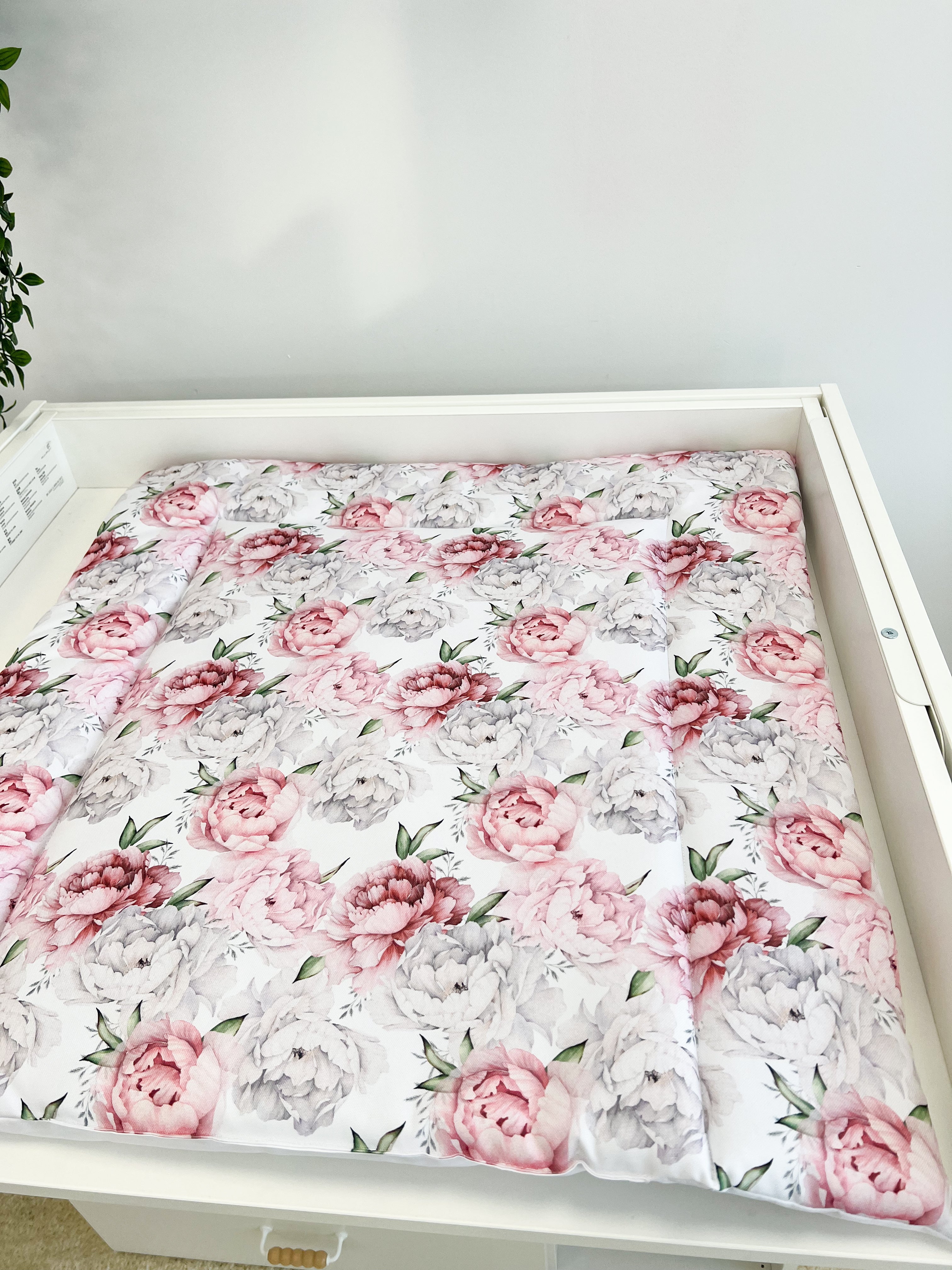 Waterproof changing pad - FLOWERS