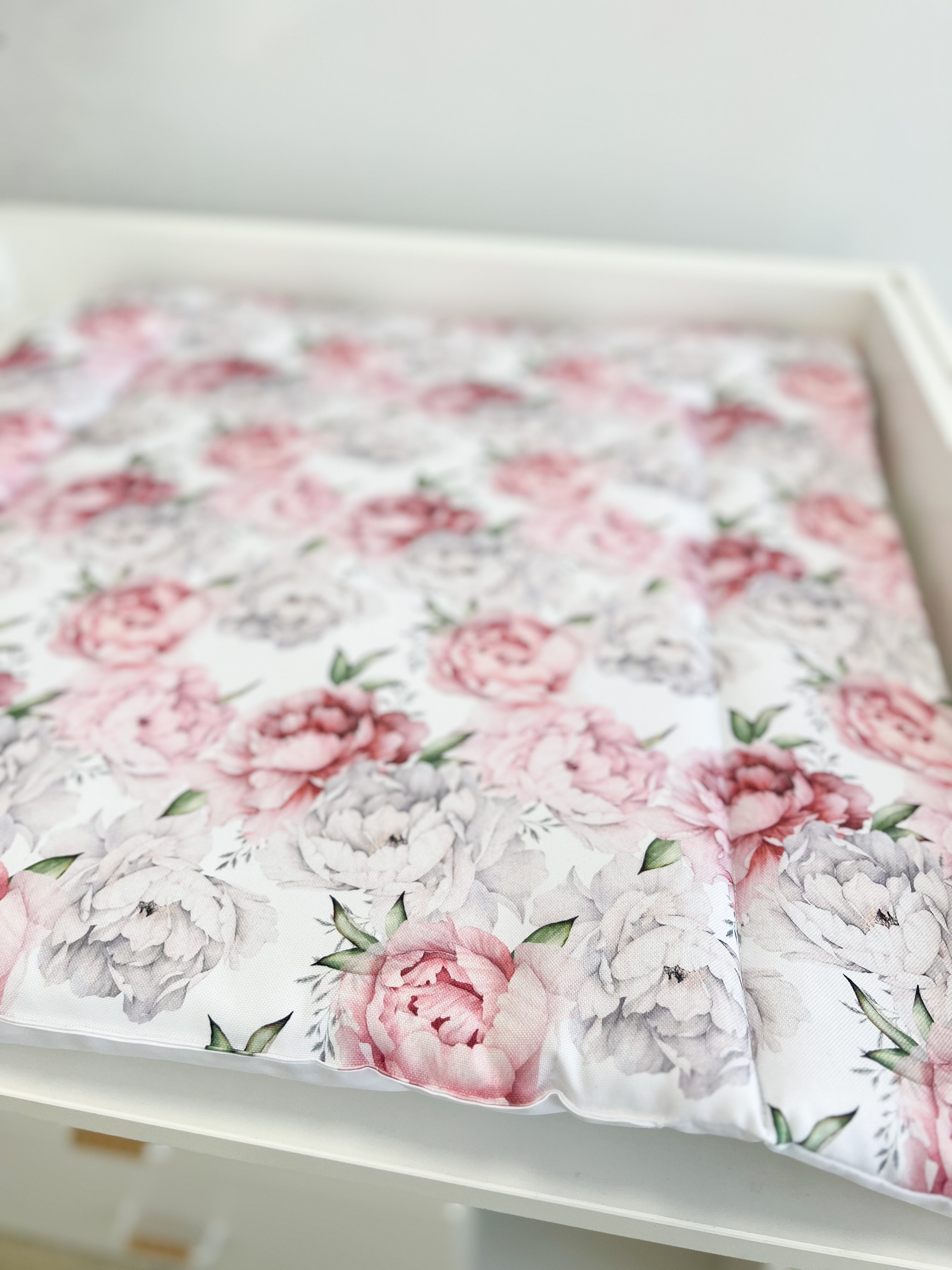 Waterproof changing pad - FLOWERS