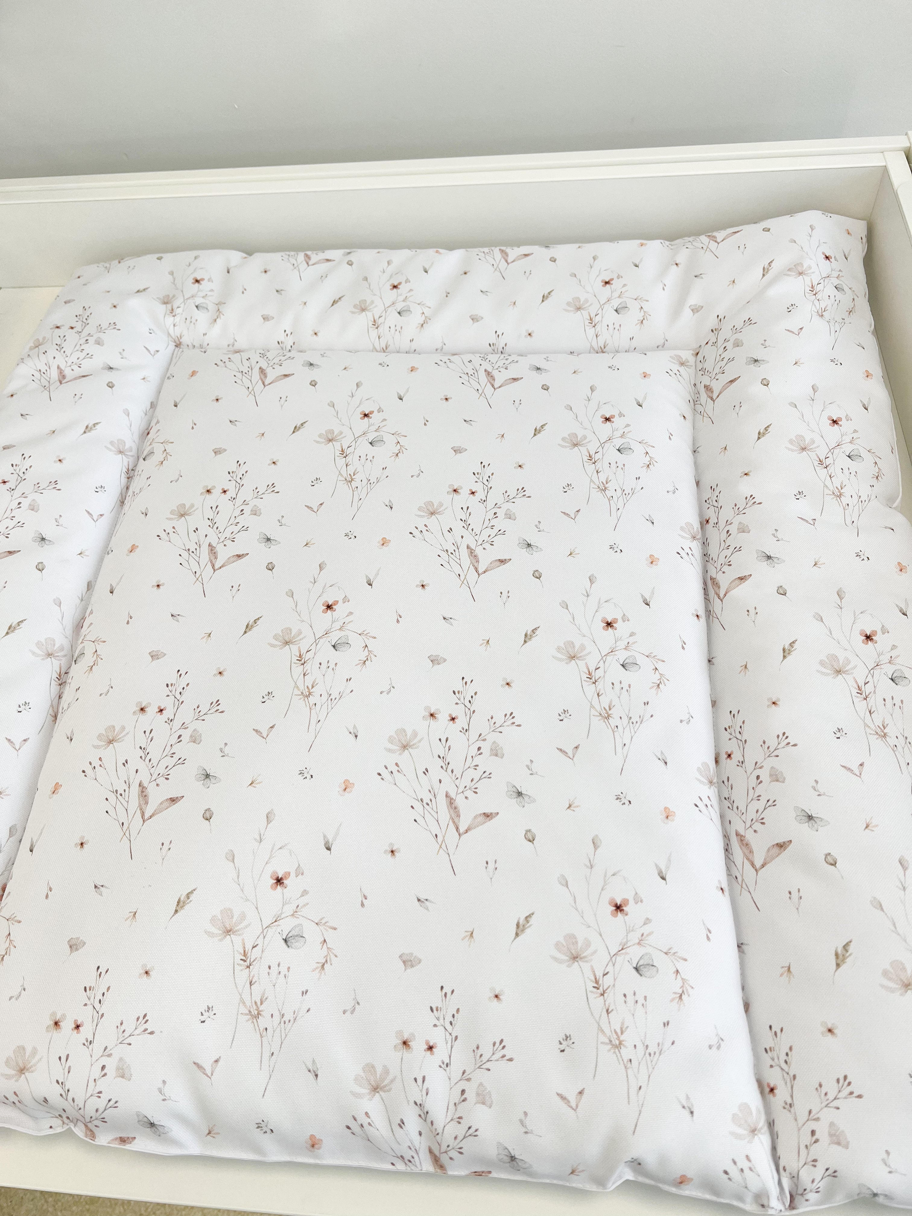 Ūdensizturīgs matracis - PĻAVAS ZIEDI