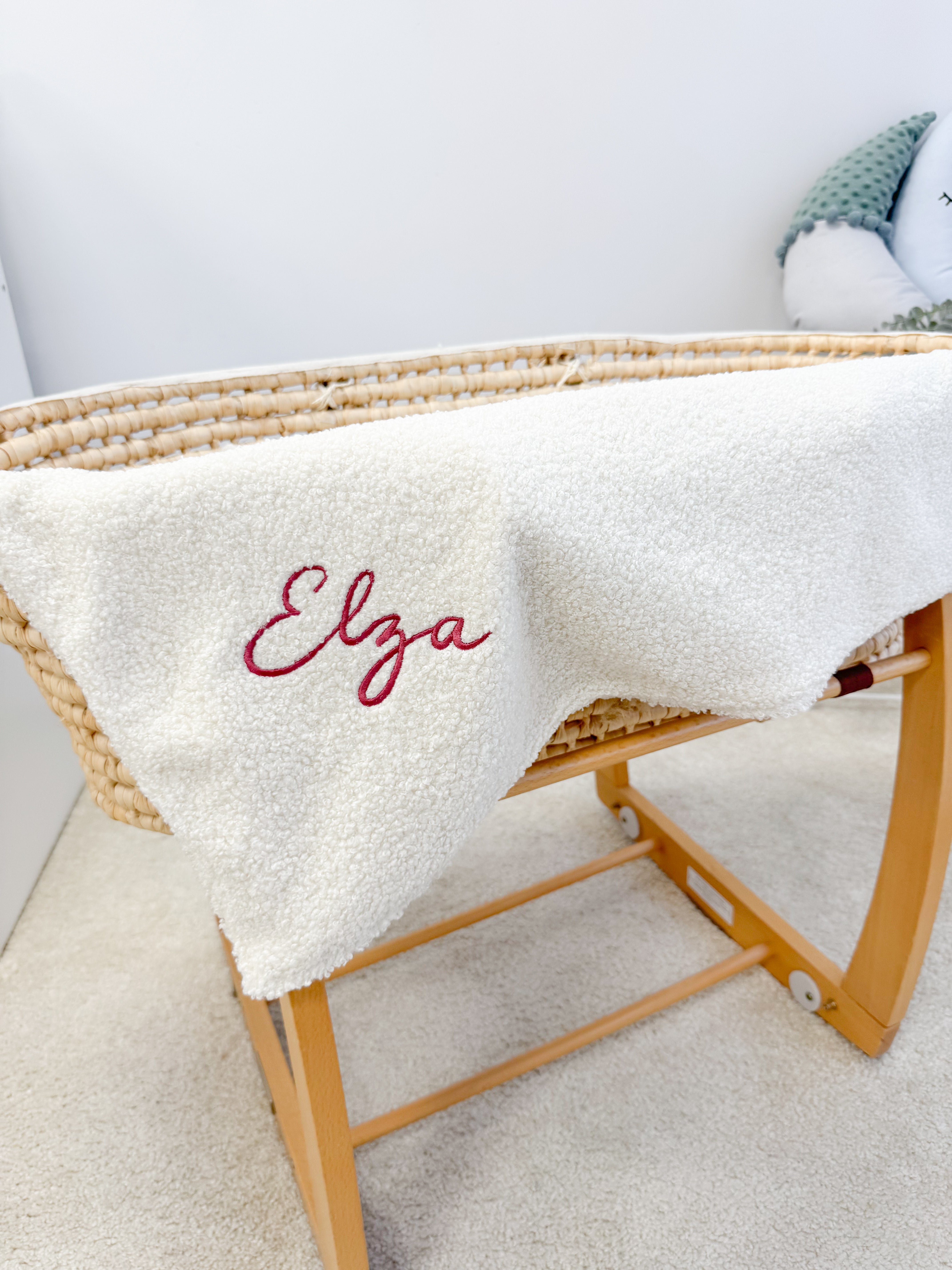 Siltā bērnu sega no plīša auduma