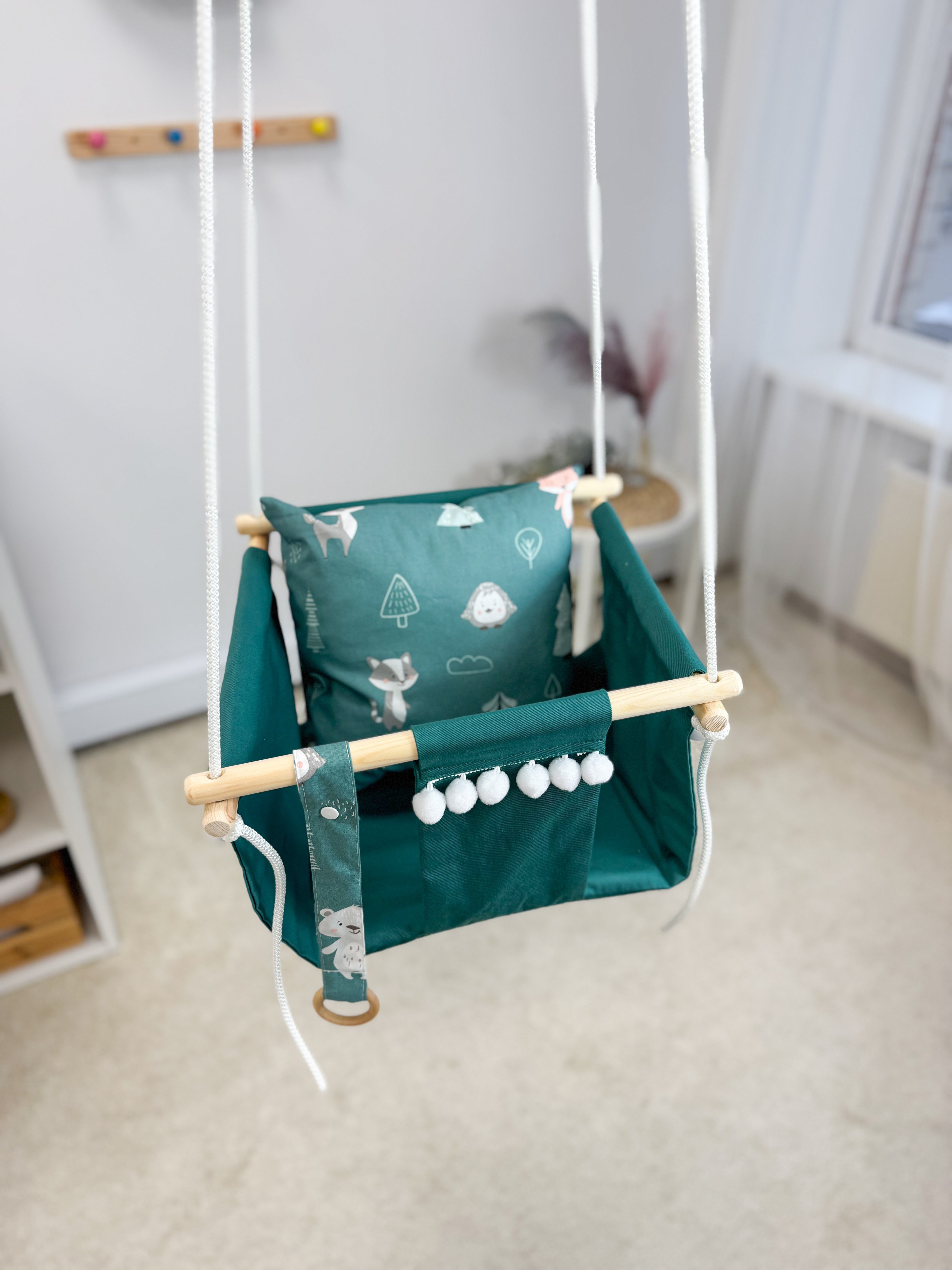 Klasiskās šūpoles "Zvēriņi"