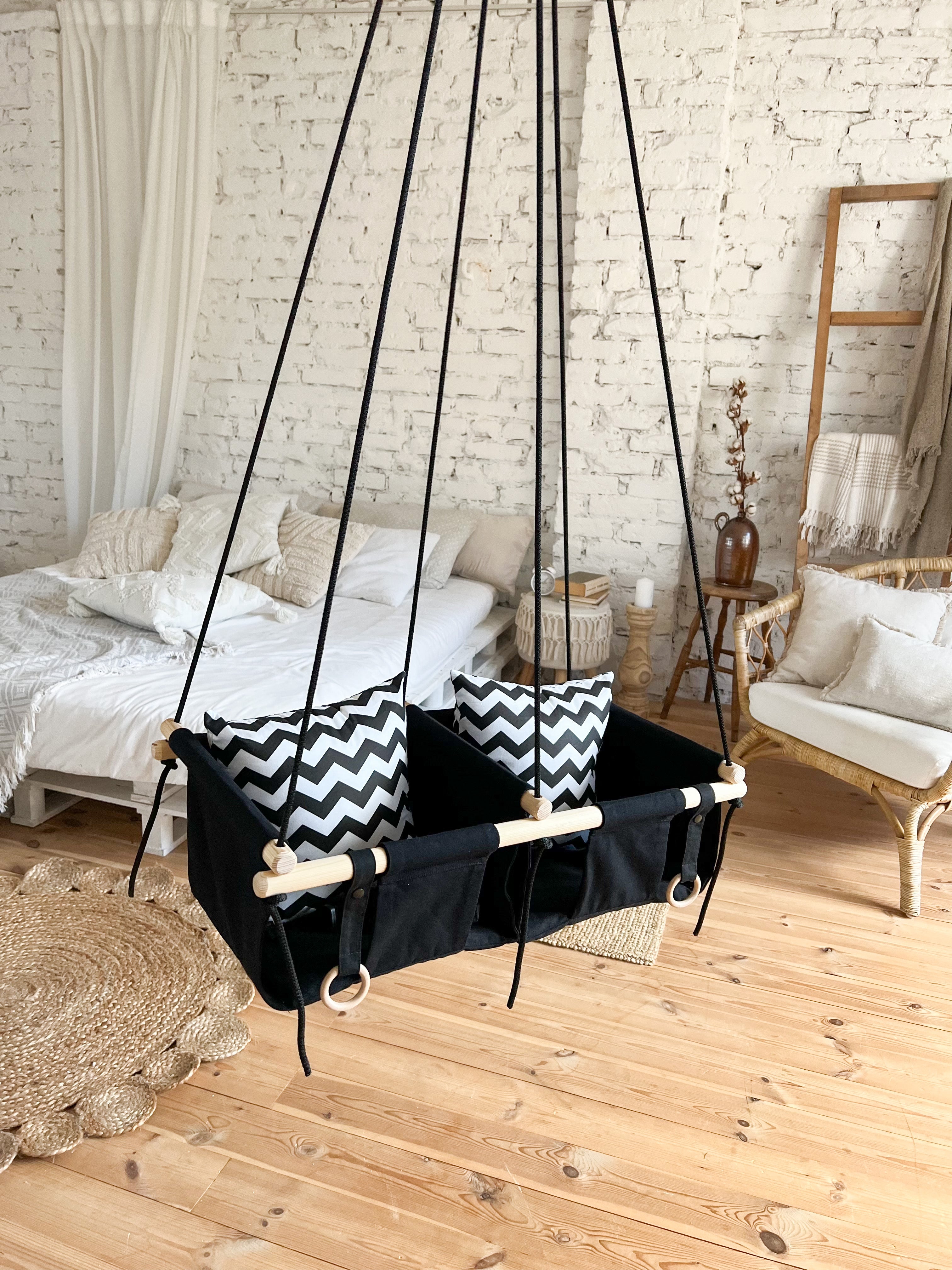 Dvīņu klasiskās šūpoles "Ilūzija"