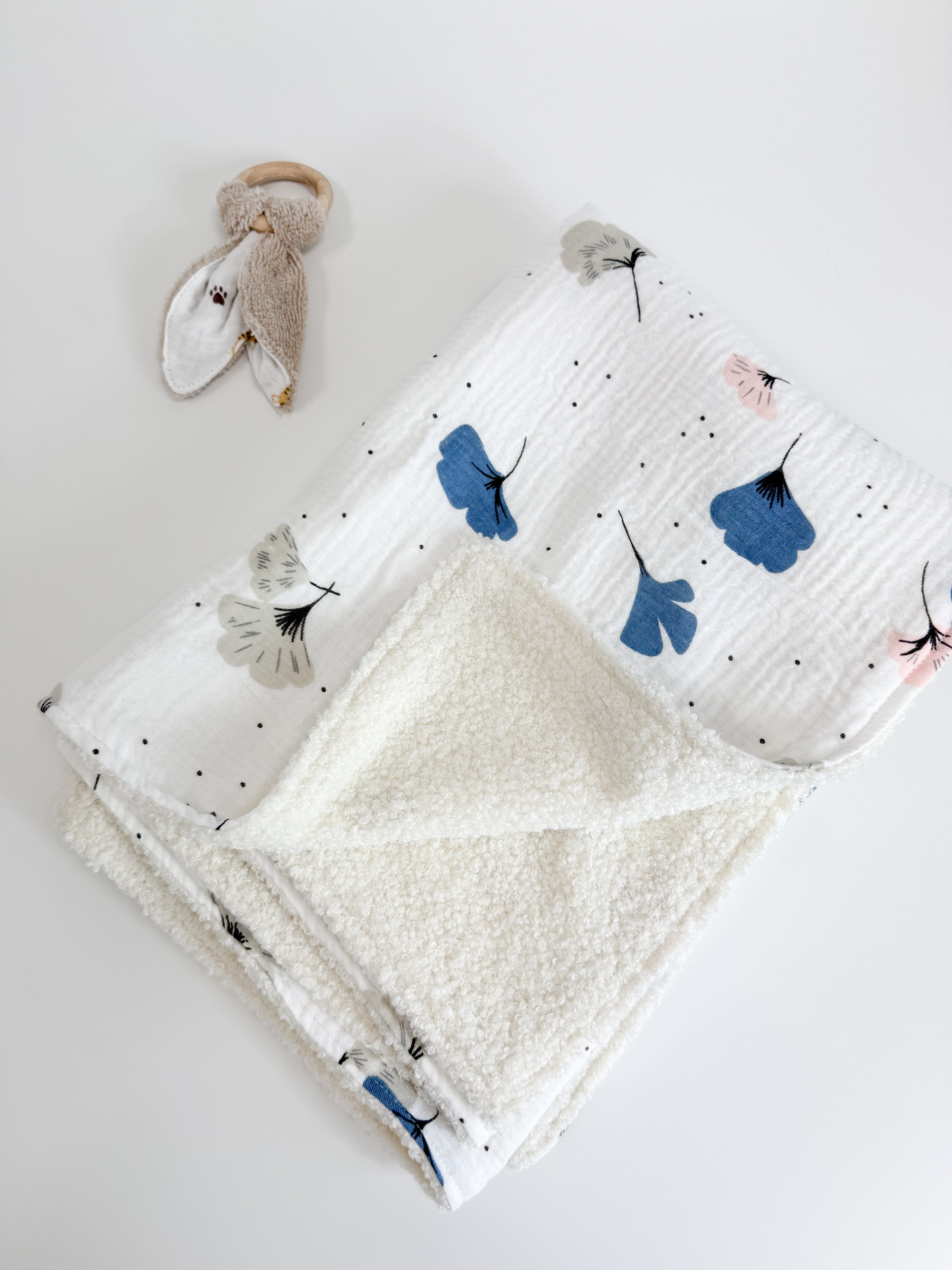 Siltā bērnu sega no plīša auduma 